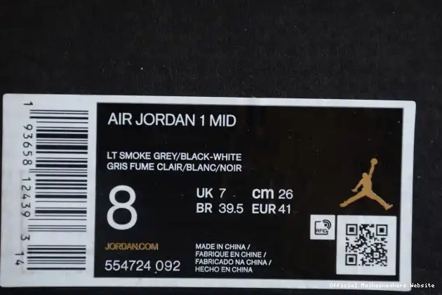 Official Maikesneakers Grey Light Mid Smoke 1 AIR Jordan 554724-092 0326